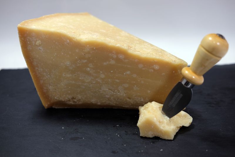 パルミジャーノ・レッジャーノ 3年熟成/PARMIGIANO REGGIANO 3ANNI